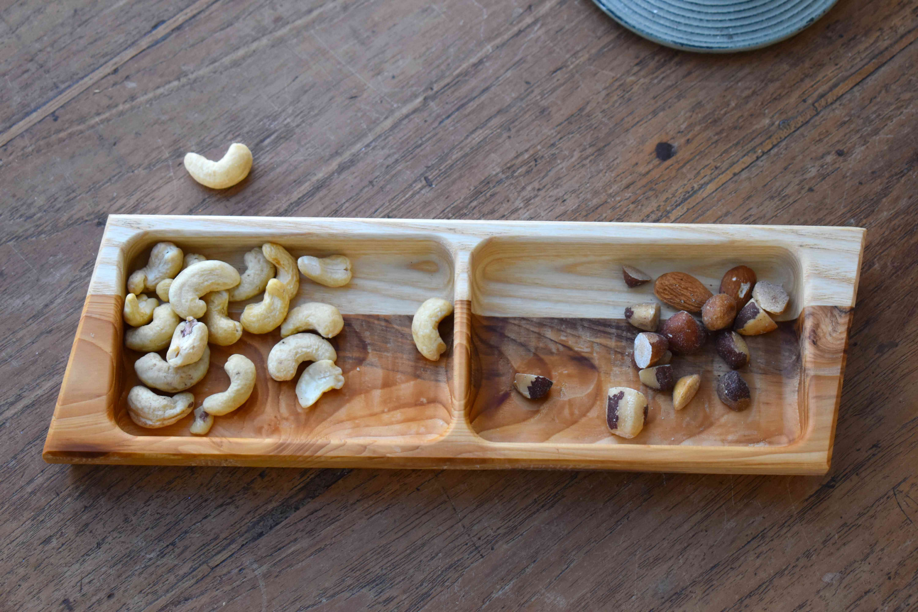 Yew & ash pistachio tray