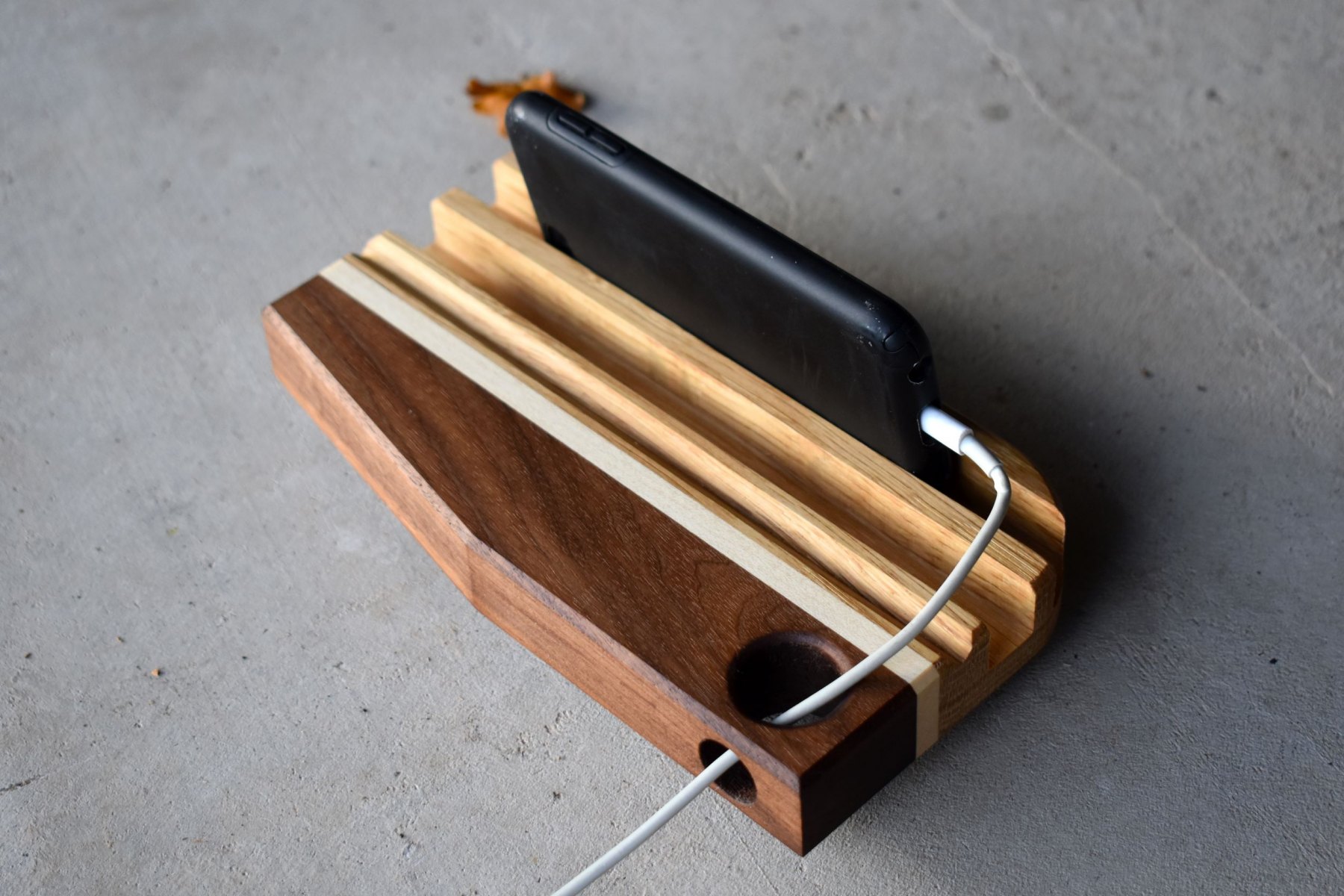 Device holder: oak, black walnut & a sycamore strip